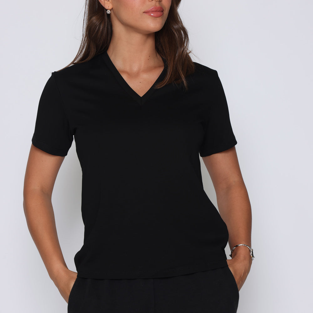 טי-שרט V איכותי