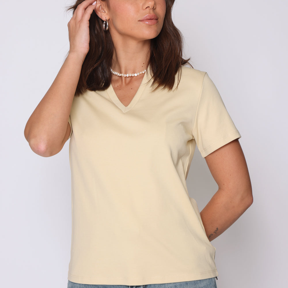 טי-שרט V איכותי