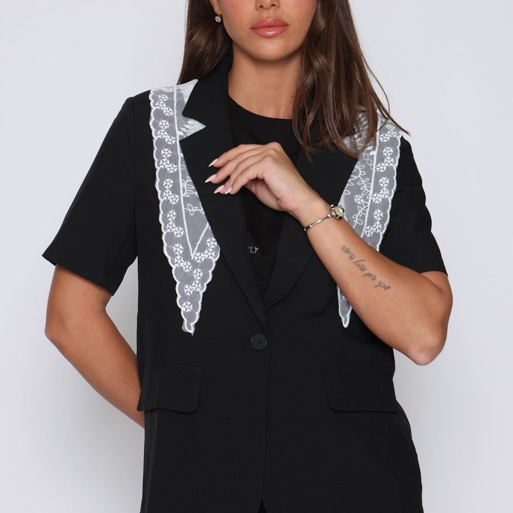 ג׳קט שרוול קצר