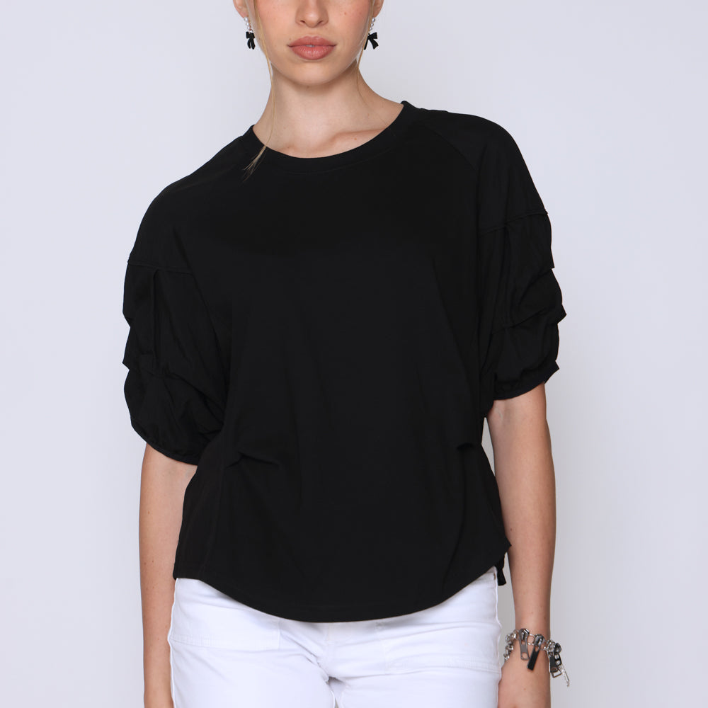 טי-שרט שרוול מכווץ